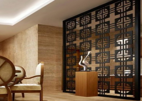 Chine Panneaux décoratifs en métal de preuve de rouille, structure solide sensible d&amp;#39;écran intérieur d&amp;#39;intimité sensible fournisseur